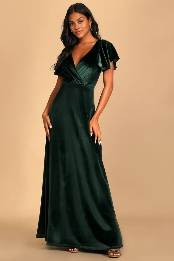 Vestidos formales de Weitese para mujer: vestido largo de terciopelo verde esmeralda con mangas onduladas en tiendas de vestidos de fiesta.